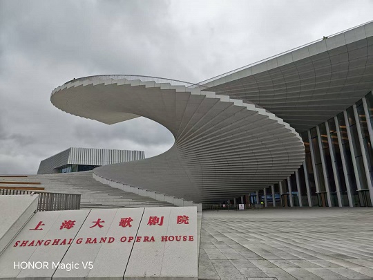 宝牛E配 上海城市“封面”挑战世界高难度 七大工程能力工作坊解码上海工程智慧