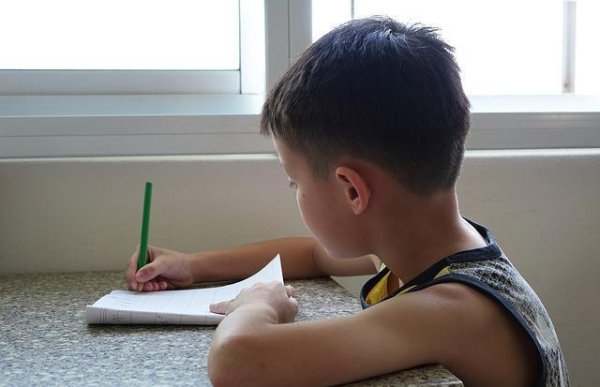 万店优配 利用正能量去引导孩子学习